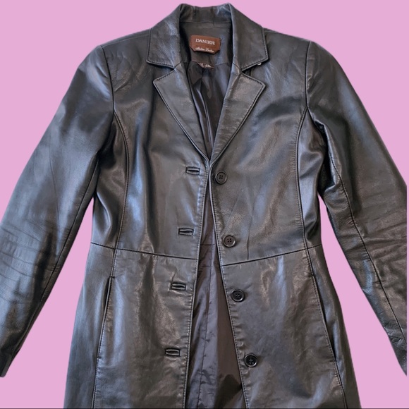 Danier Jackets & Blazers - 💖SOLD on Depop 💖 Danier Leather Women’s Trench